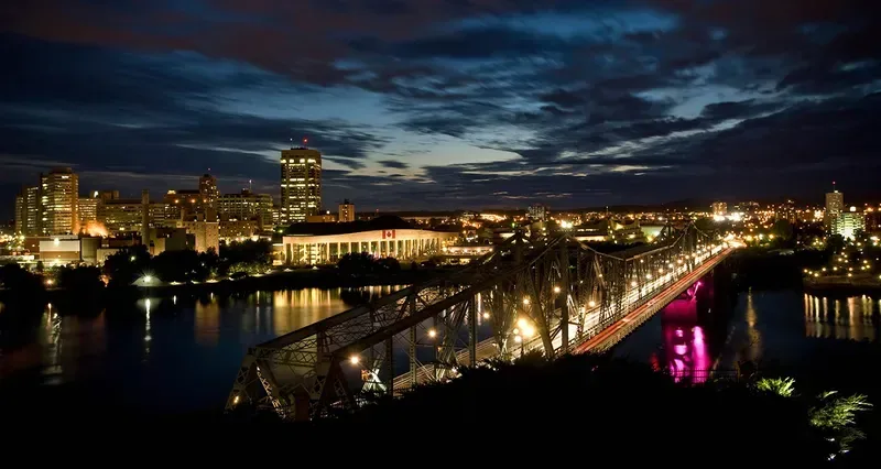 Gatineau at night