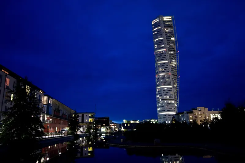 Malmö at night